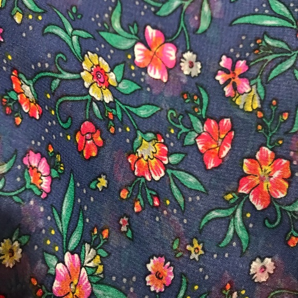 Embroidered Boho Top - Picture 4 of 6